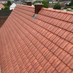 Travaux de toiture avec tuiles mécaniques